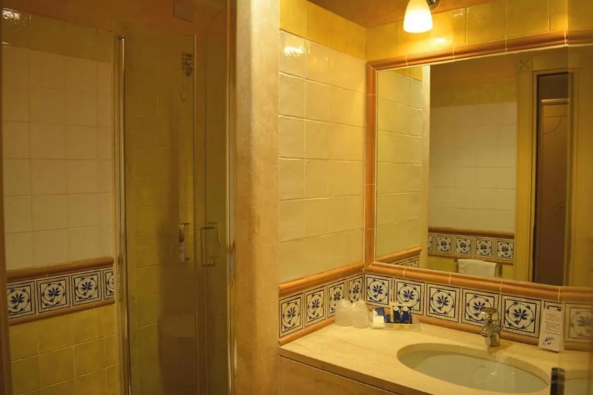 Tranquil Lantana Resort Hotel Apartments 15Km From Nora Beach 普拉 意大利