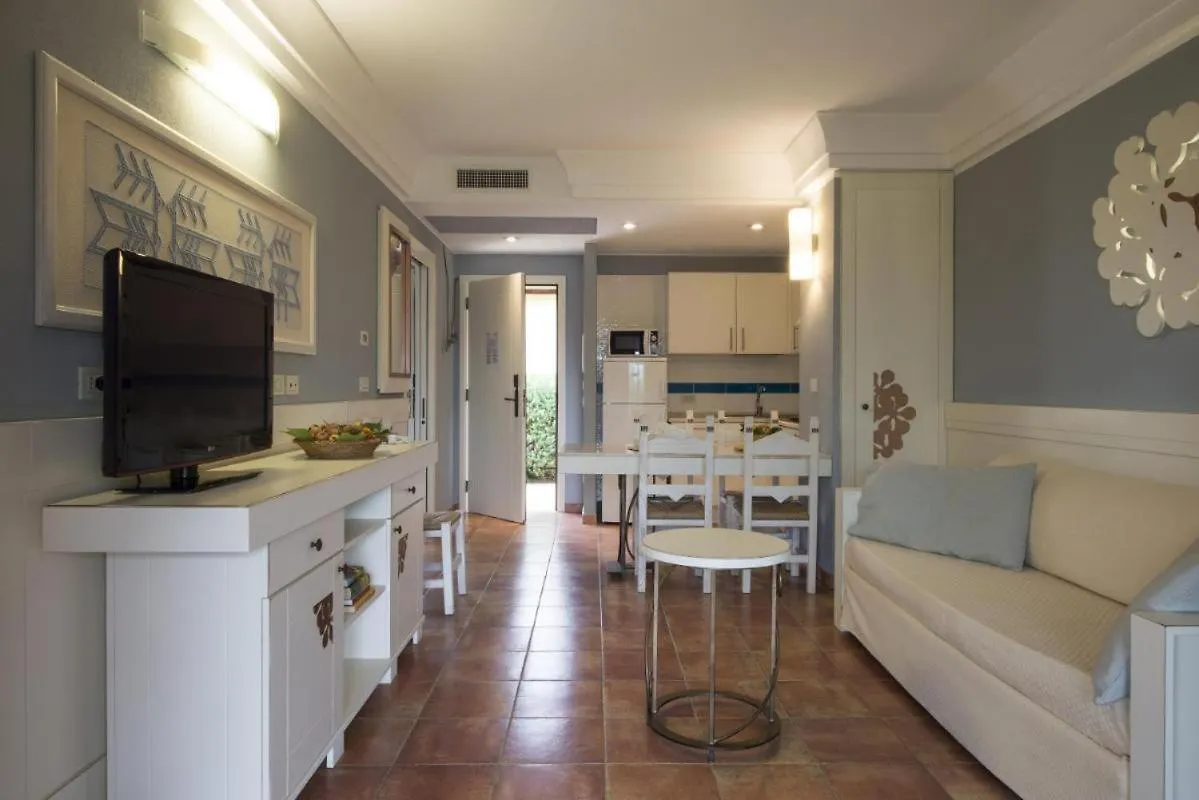 Tranquil Lantana Resort Hotel Apartments 15Km From Nora Beach 普拉