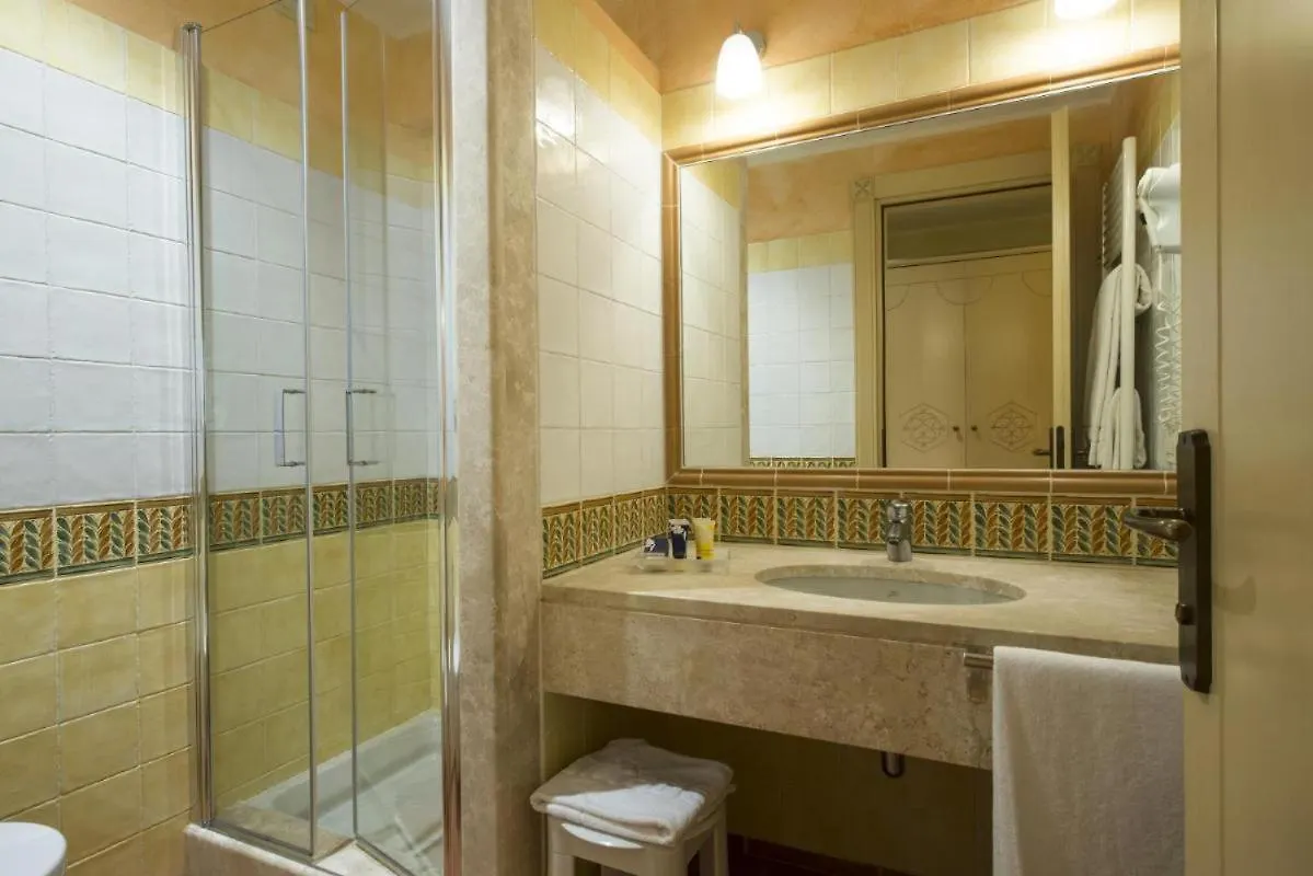 Tranquil Lantana Resort Hotel Apartments 15Km From Nora Beach 普拉