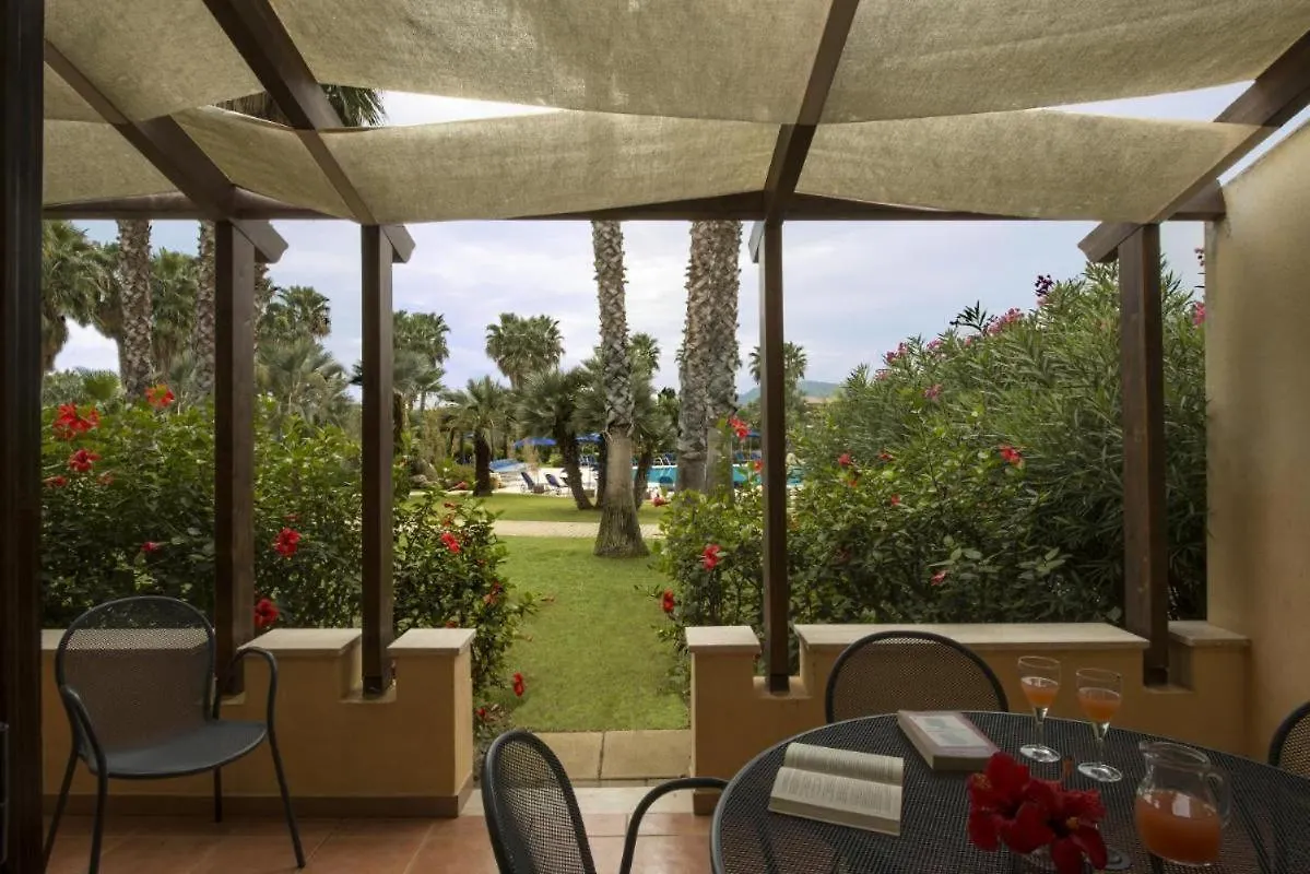 Tranquil Lantana Resort Hotel Apartments 15Km From Nora Beach 普拉 0*,  意大利